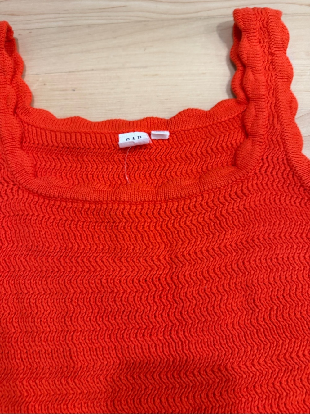 GAP Scalloped Knit Tank - Picture 2 of 4